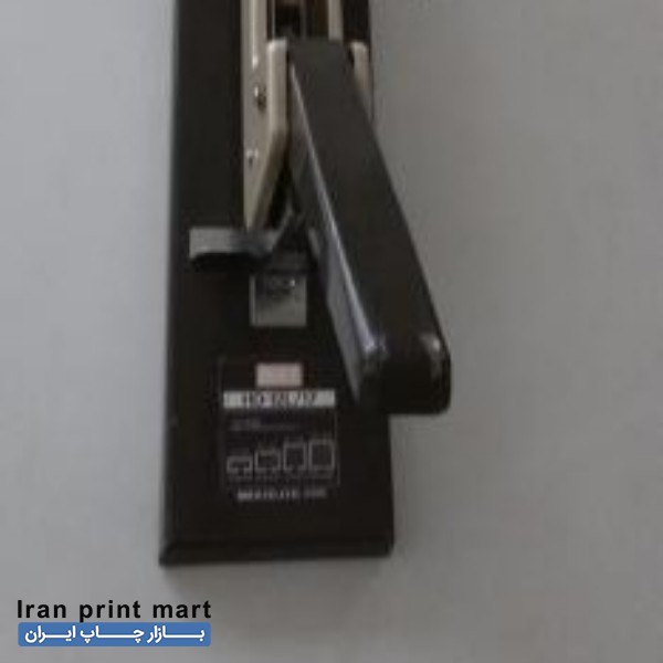 فروش منگنه وسط زن