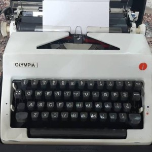 فروش دستگاه تایپ المپیا صحیح وسالم تهران