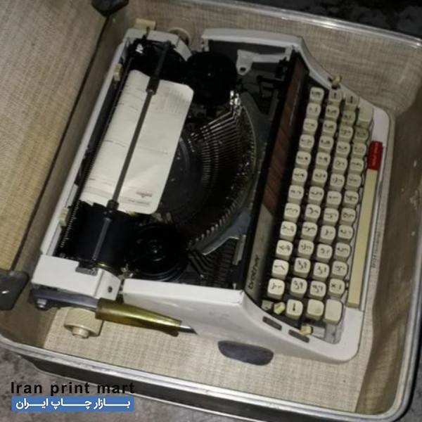 دستگاه  ماشین تایپ