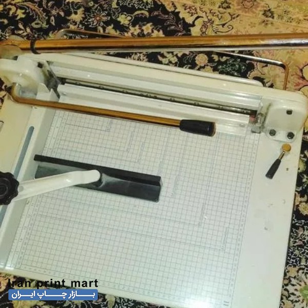 دستگاه برش کاغذ دستی