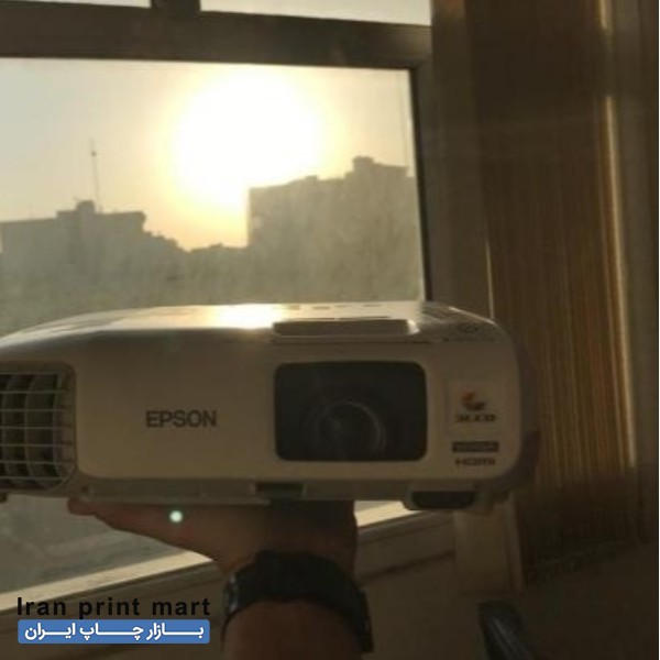 دستگاه ویدئو پرژکتور