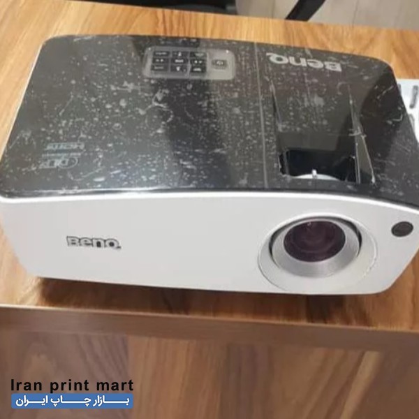 دستگاه ویدئو پروژکتور