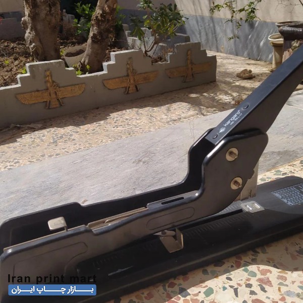 منگنه زن کانگرو اصفهان