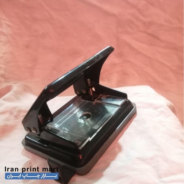 پانچ کاغذ و دستگاه منگنه تهران