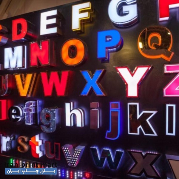 همکار خانم طراحی چاپ صحافی