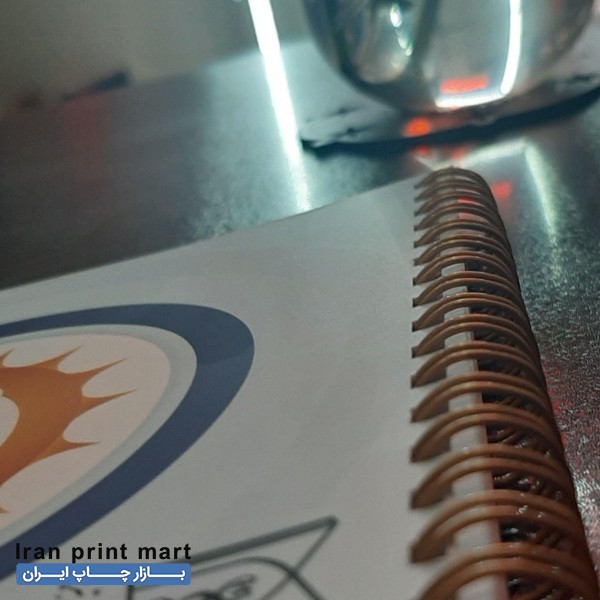 صحافی تقویم و سررسید و دفتر همکار