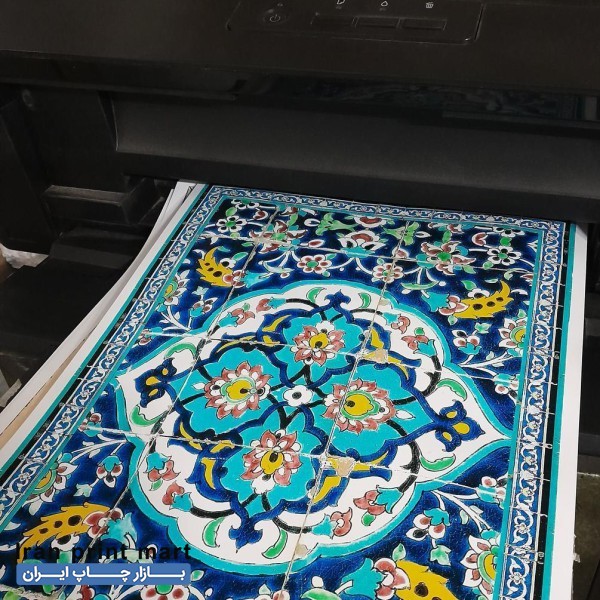 اپراتور دستگاه چاپ مسلط به فتوشاپ