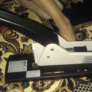 منگنه وسط زن  بزرگ نو اکبند