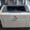پرینتر لیزری ۱۰۲۲ اچ پی تمیز و خانگی
