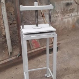 دستگاه پرس کاغذ و کارتن