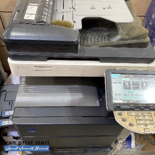 کونیکا 652 رنگی