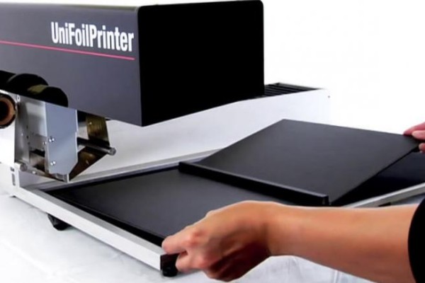 معرفی دستگاه طلاکوب دیجیتال UniFoilPrinter