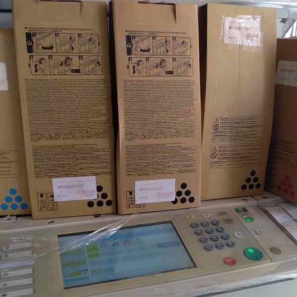 فروش دستگاه فتوکپی رنگی ریکو رنگی ۷۵۰۱.۶۵۰۱.استوک اروپا ارومیه