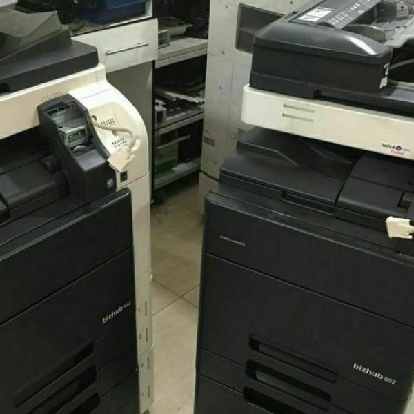 فروش دستگاه فتوکپی رنگی کونیکا ۴۵۲  اصفهان