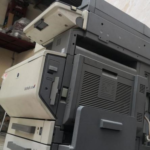 فروش دستگاه فتوکپی چهارکاره رنگی پودری بزرگ و مرتب مشهد
