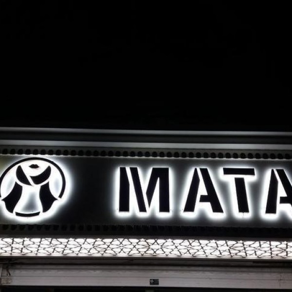 خدمات تابلوسازی- تابلو چلنیوم-تابلوled اصفهان