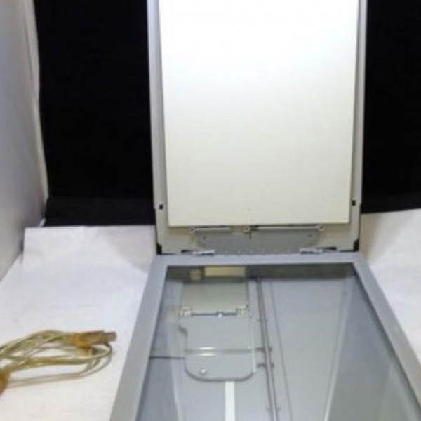 فروش دستگاه اسکنر کنون canon lide60 در حد نو رشت