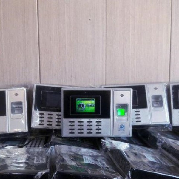 فروش حضورغیاب ها چهره رمزاثرانگشت کارت اصفهان