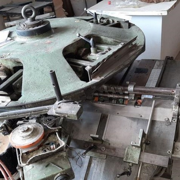 فروش  دستگاه ورق تاکن یا تاکنی اشتال۲و۳ورقی صحافی چسب گرم۵خونه تهران