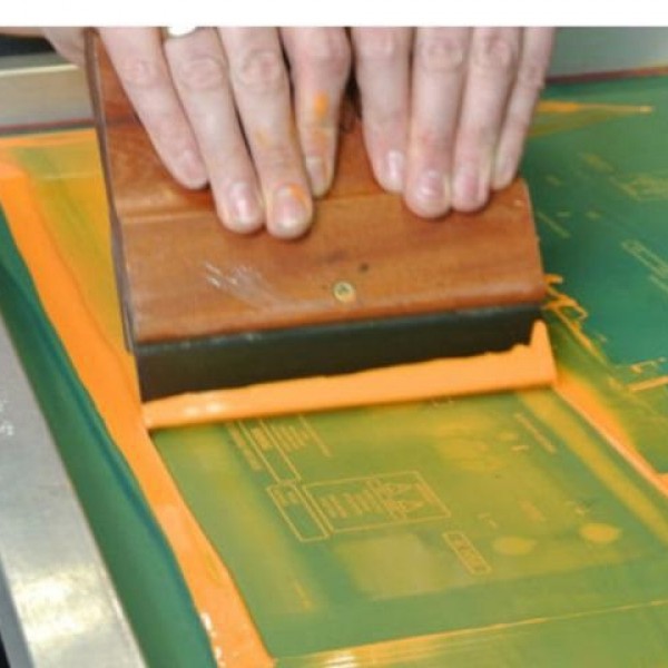 استخدام خانم برای کار چاپ و بسته بندی تبریز