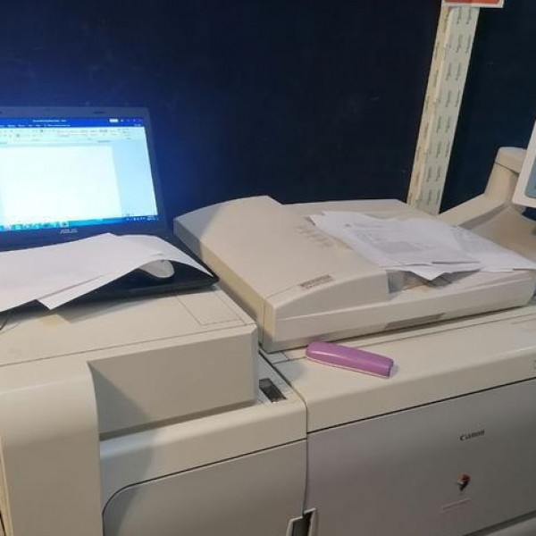 خدمات چاپ دیجیتال صحافی کپی پرینت رنگی تبریز