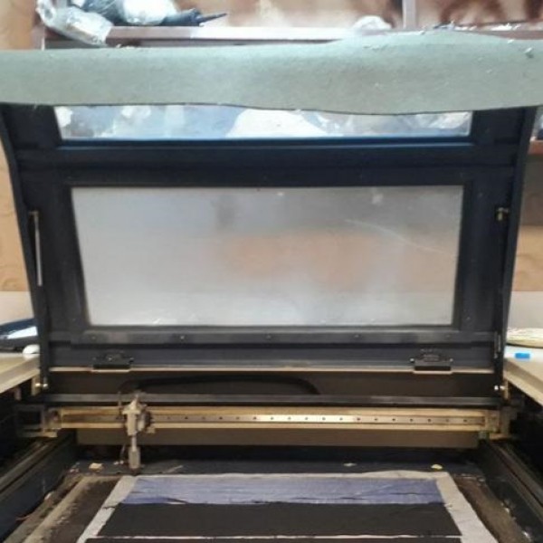 فروش دستگاه برش لیزرغیرفلزات ۹۰*۶۰ تهران