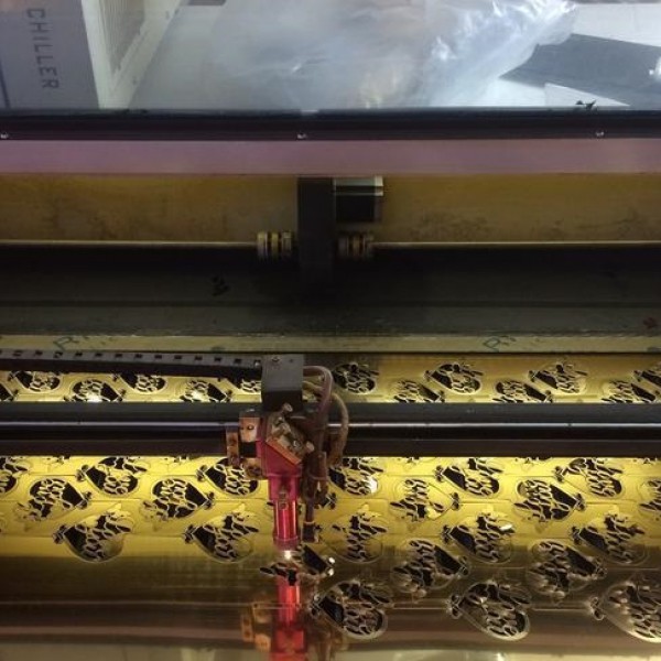 خدمات برش لیزر برش لیزری تندیس استند پلکسی تهران