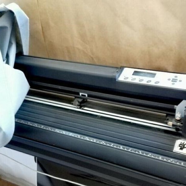 فروش دستگاه کاتر پلاتر مدل roese-ct1350 اصفهان