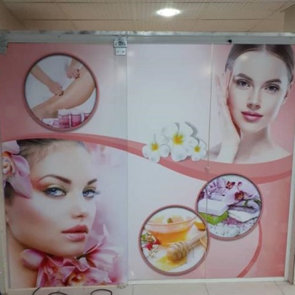 خدمات چاپ پوستر استیکر مش بنر فلکس شیراز