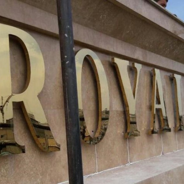 خدمات تابلو چلنیوم ال ای دی LED بنر فلکسی مش استیکر مشهد