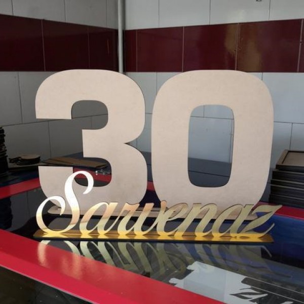 خدمات برش لیزر و حکاکی لیزری پاسارگاد تهران