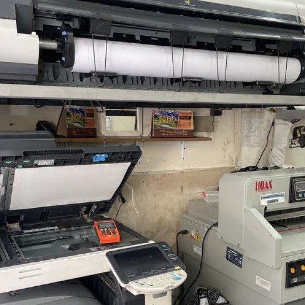 خدمات پرینت چاپ دیجیتال افست فتوکپی چاپ لیبل