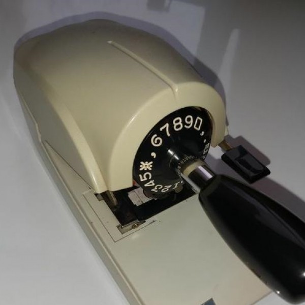 دستگاه پرفراژ چک دستی