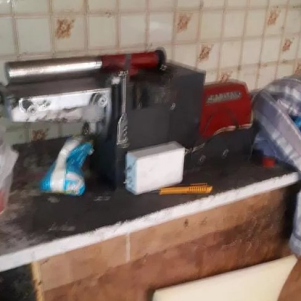 دستگاه چسب زن