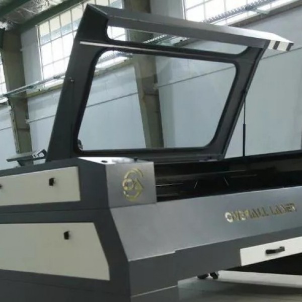 دستگاه لیزر غیر فلزات