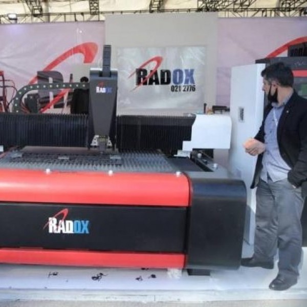 دستگاه لیزر فلزات