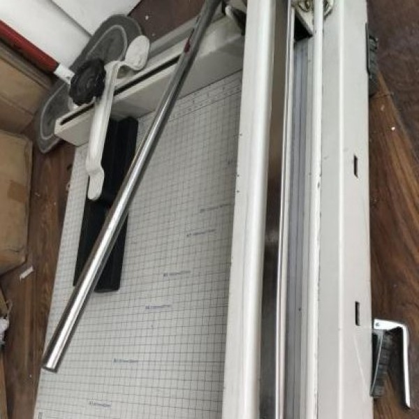 دستگاه برش کاغذ دستی