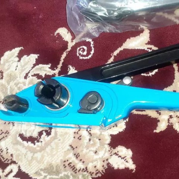 تسمه کش فلزی