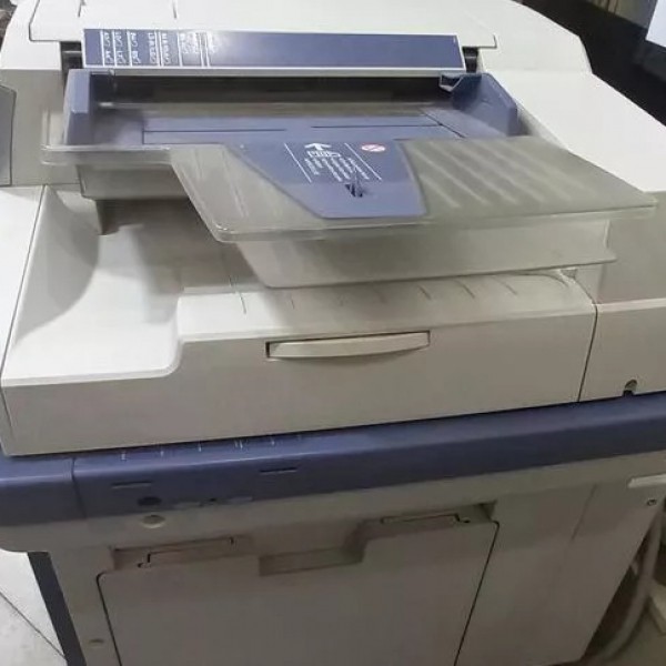 دستگاه فتوکپی رنگی