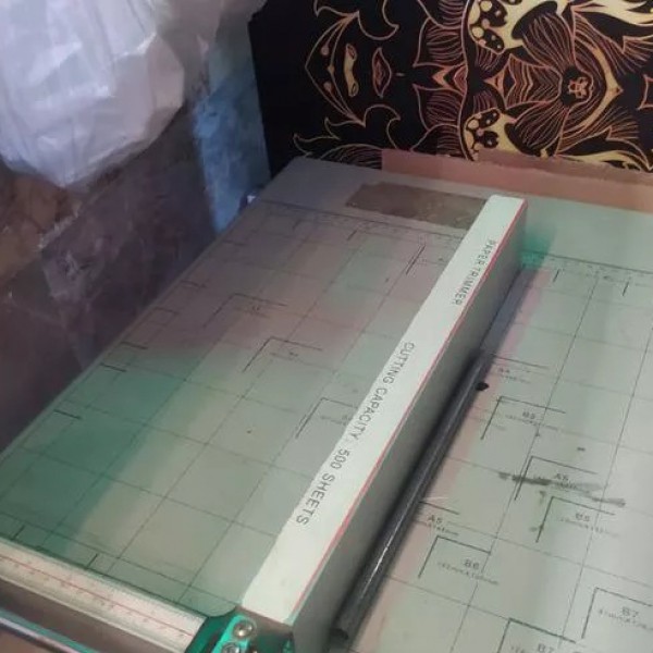 دستگاه برش دستی کاغذ