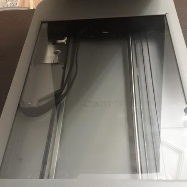 اسکنر canon مدل 4400f حرفه ای