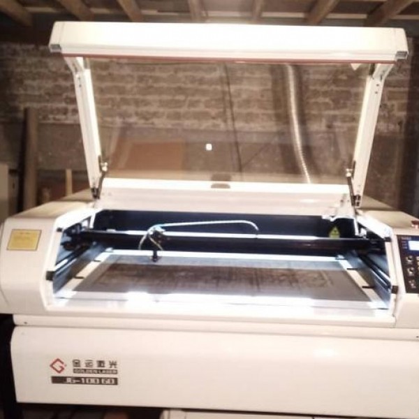 دستگاه لیزر غیر فلزات ساخت GOLDEN LASER چین