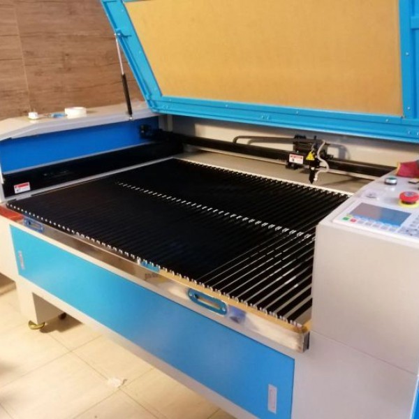 نعمیرکار دستگاه برش لیزری فلز و غیر فلز تهران