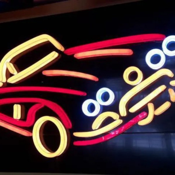 تابلو سازی حروف برجسته چلنیوم تهران