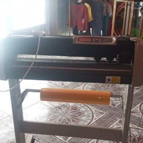 دستگاه کاتر پلاتر برش شبرنگ خوی