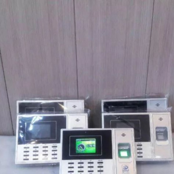 انواع دستگاه های حضور غیاب مشهد