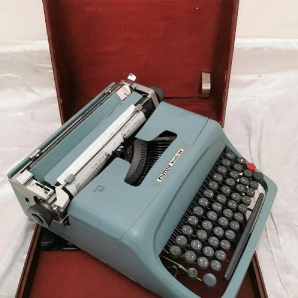 دستگاه تایپ برقی olivetti تهران