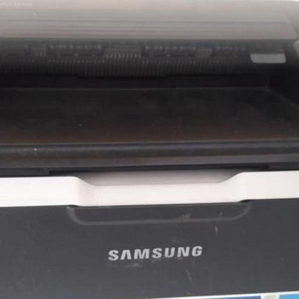 فروش دستگاه پرینتر لیزری و سوزنی