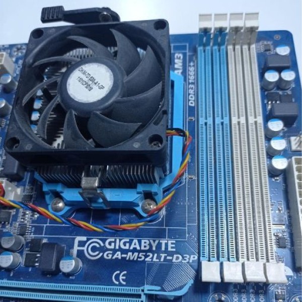 مادر برد gigabyte m52 اهواز