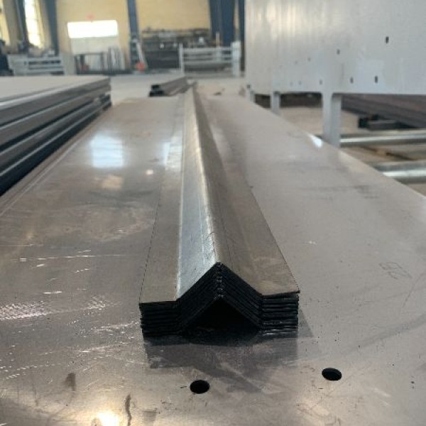 ارائه خدمات لیزر برش و خم کاری